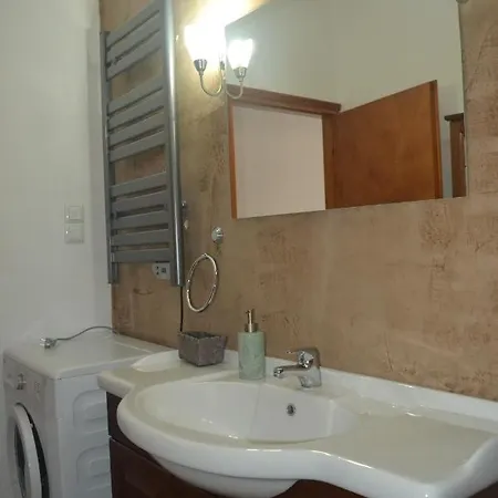 Molaoi Apartment *